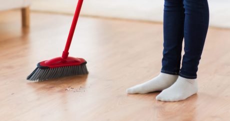 Benefits-Of-Sweeping-The-Floor-950x500